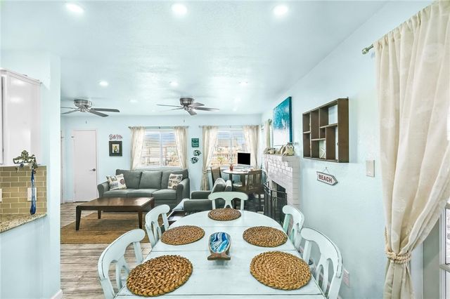 15421 Seamount Cay Ct 202, Corpus Christi, TX 78418