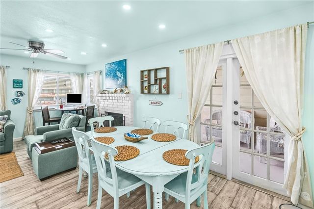 15421 Seamount Cay Ct 202, Corpus Christi, TX 78418