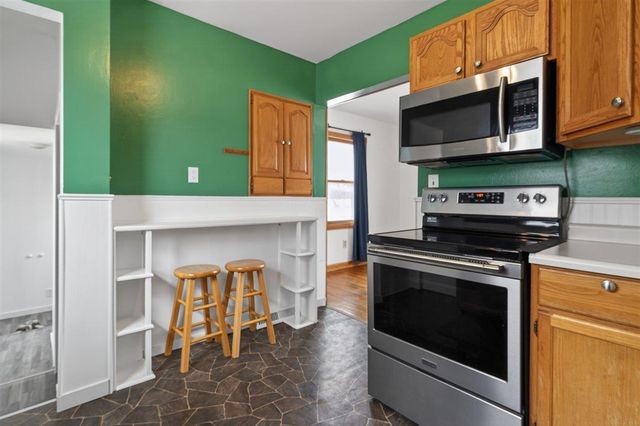 403 1St Street, Washburn, IA 50702