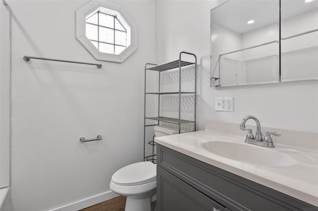 403 1St Street, Washburn, IA 50702