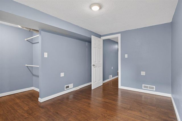 403 1St Street, Washburn, IA 50702