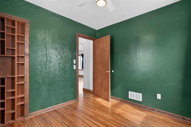 403 1St Street, Washburn, IA 50702