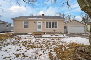 403 1St Street, Washburn, IA 50702