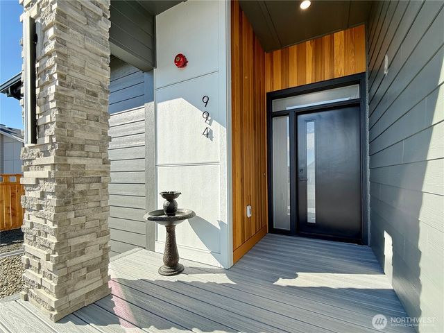 994 Alida Court SE, Ocean Shores, WA 98569