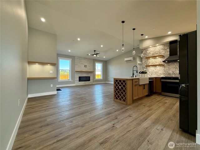 994 Alida Court SE, Ocean Shores, WA 98569