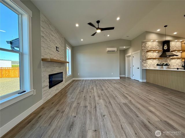 994 Alida Court SE, Ocean Shores, WA 98569