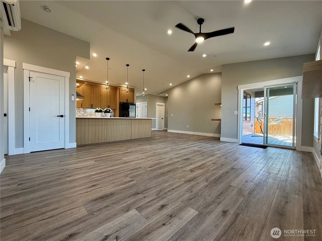 994 Alida Court SE, Ocean Shores, WA 98569