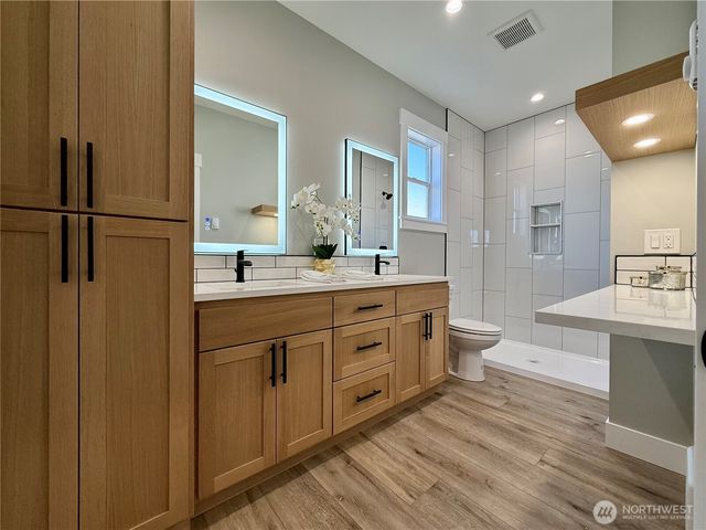 994 Alida Court SE, Ocean Shores, WA 98569