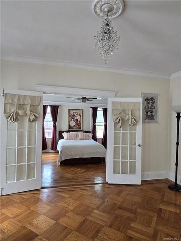 182 Lowell Avenue, Floral Park, NY 11001