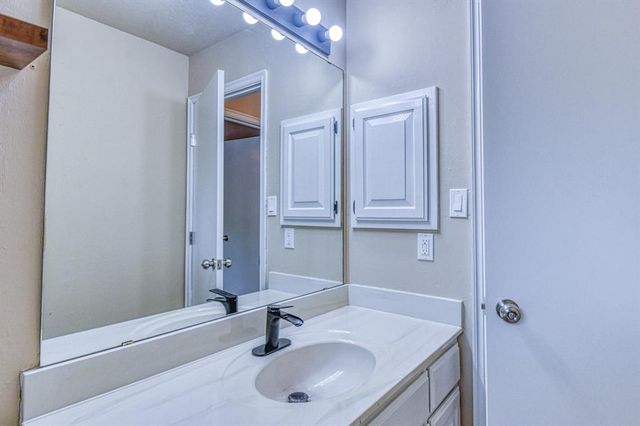 1509 Louis Scott Street, Edmond, OK 73003