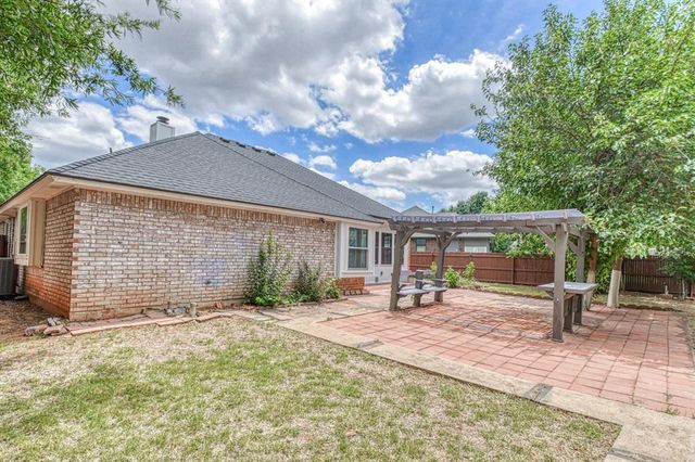 1509 Louis Scott Street, Edmond, OK 73003