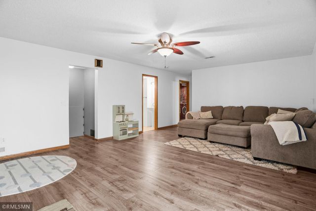 7910 Baylor Street, Wyoming, MN 55092