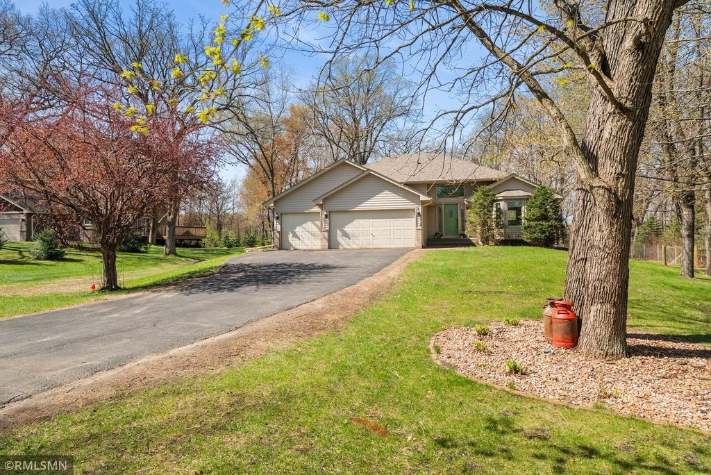 7910 Baylor Street, Wyoming, MN 55092