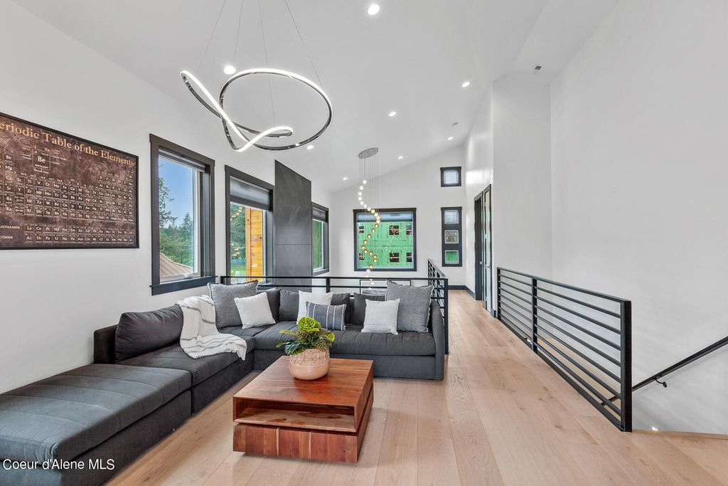 214 S 21ST ST, Coeur d'Alene, ID 83814 photo 24