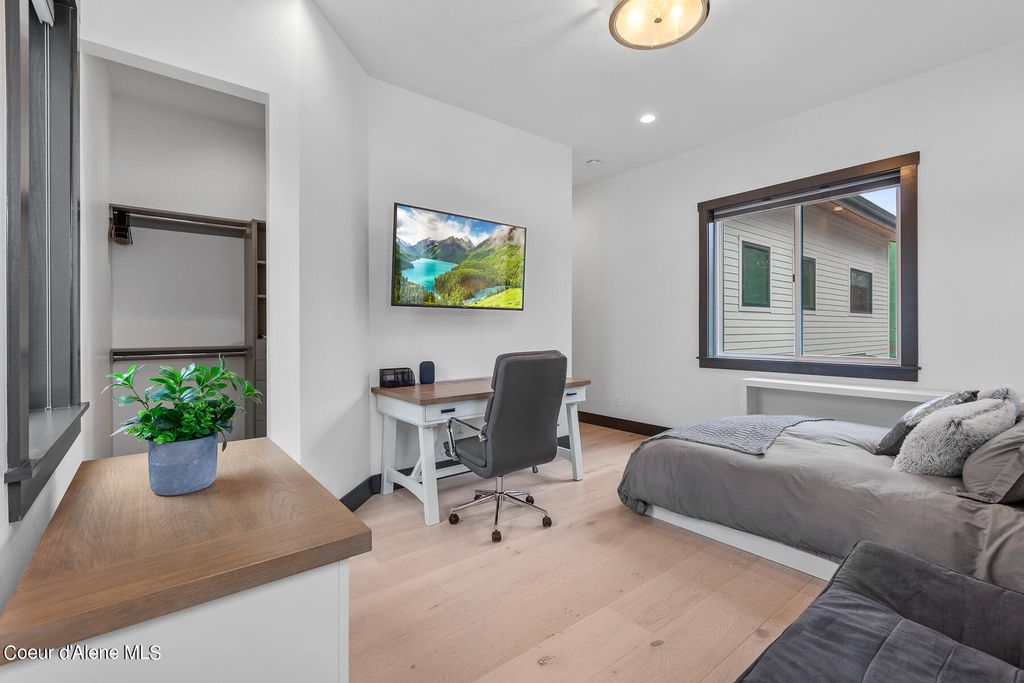 214 S 21ST ST, Coeur d'Alene, ID 83814 photo 32