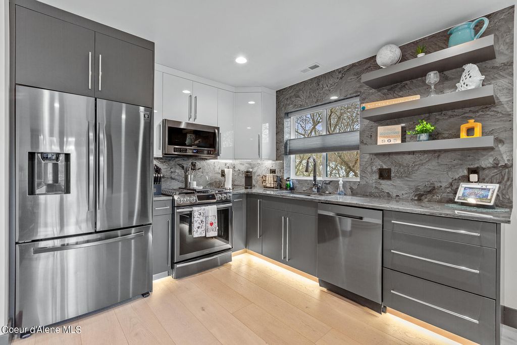 214 S 21ST ST, Coeur d'Alene, ID 83814 photo 36