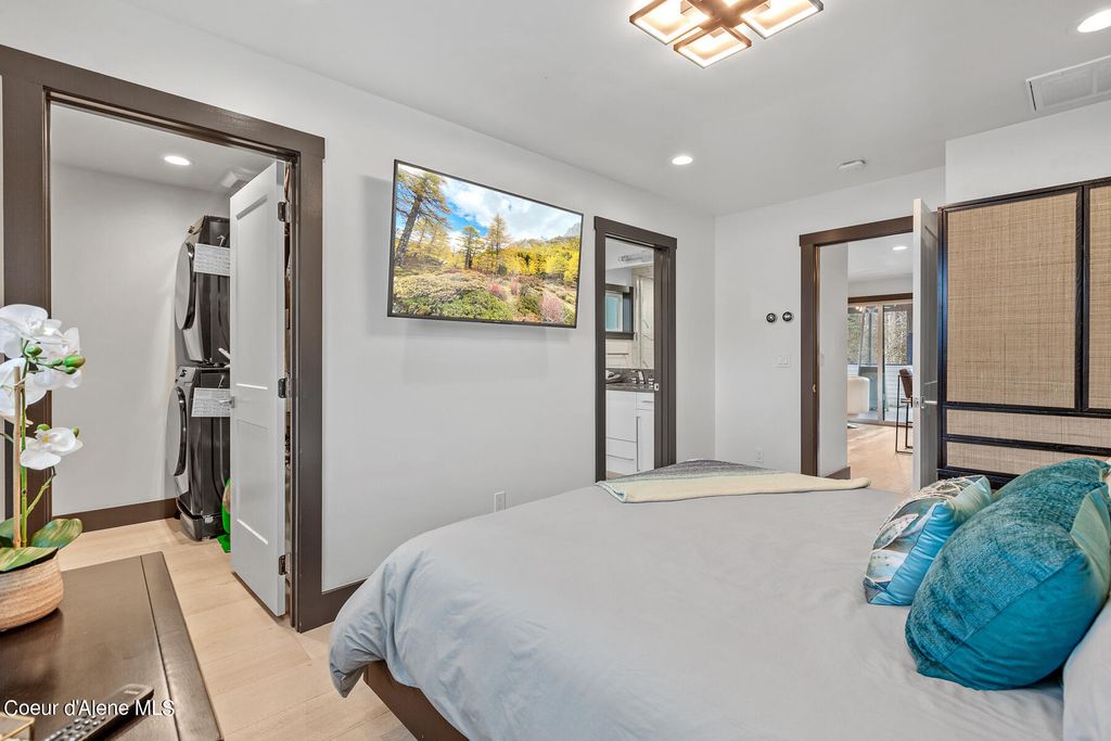 214 S 21ST ST, Coeur d'Alene, ID 83814 photo 41