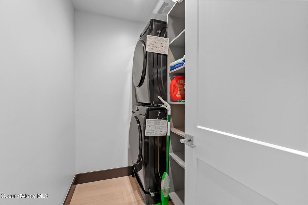 214 S 21ST ST, Coeur d'Alene, ID 83814 photo 44