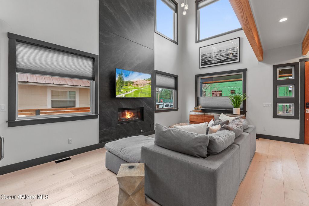 214 S 21ST ST, Coeur d'Alene, ID 83814 photo 7