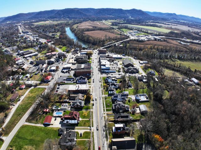 414 Riddell Court, Irvine, KY 40336