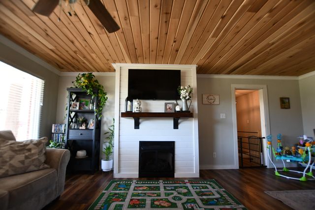 414 Riddell Court, Irvine, KY 40336