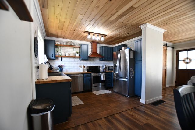 414 Riddell Court, Irvine, KY 40336