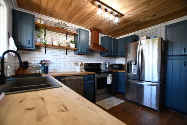 414 Riddell Court, Irvine, KY 40336