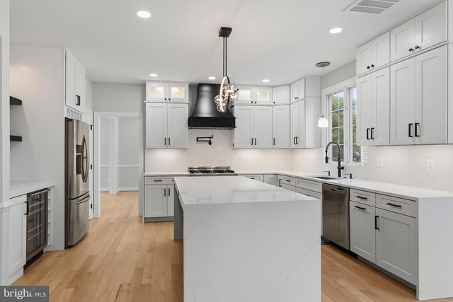 2053 GEORGE WASHINGTON RD, Vienna, VA 22182