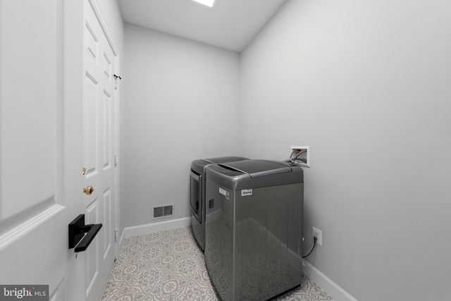 2053 GEORGE WASHINGTON RD, Vienna, VA 22182