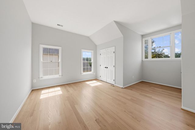 2053 GEORGE WASHINGTON RD, Vienna, VA 22182