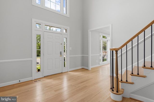 2053 GEORGE WASHINGTON RD, Vienna, VA 22182