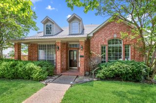 1404 Honey Locust Drive, Plano, TX 75023