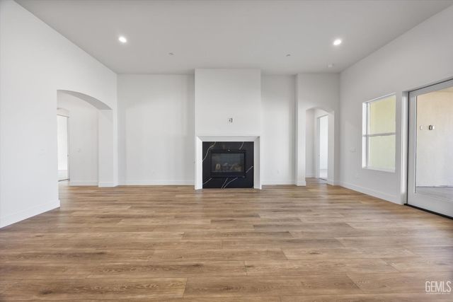 13507 Velma Pearl Way, Bakersfield, CA 93314
