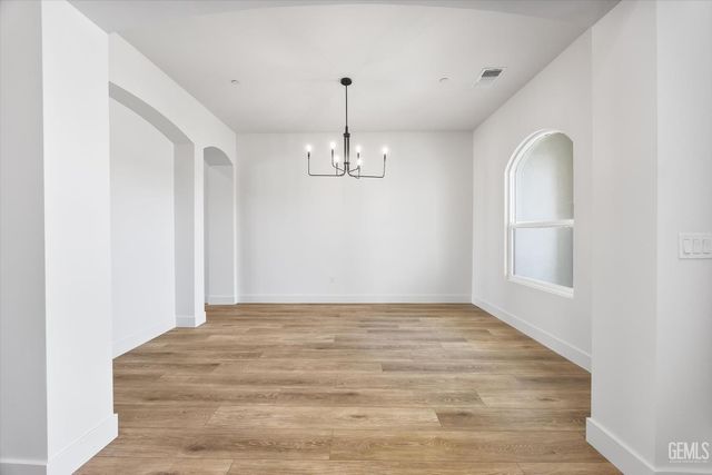 13507 Velma Pearl Way, Bakersfield, CA 93314