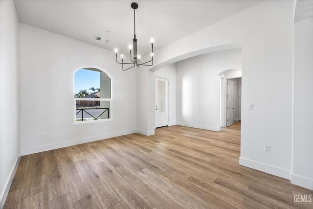 13507 Velma Pearl Way, Bakersfield, CA 93314