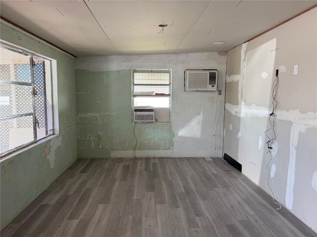 222 W WENTWORTH STREET, Englewood, FL 34223