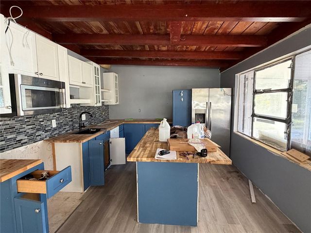 222 W WENTWORTH STREET, Englewood, FL 34223