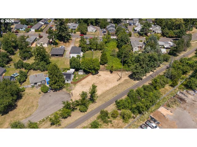 8911 Se HENDERSON St, Portland, OR 97266