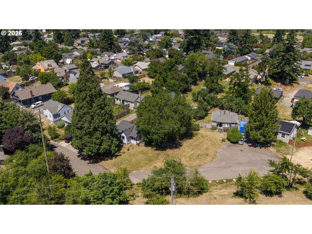 8911 Se HENDERSON St, Portland, OR 97266