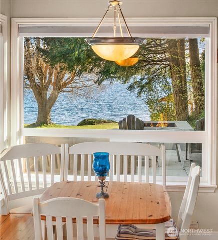 6602 Cromwell Beach Drive NW, Gig Harbor, WA 98335