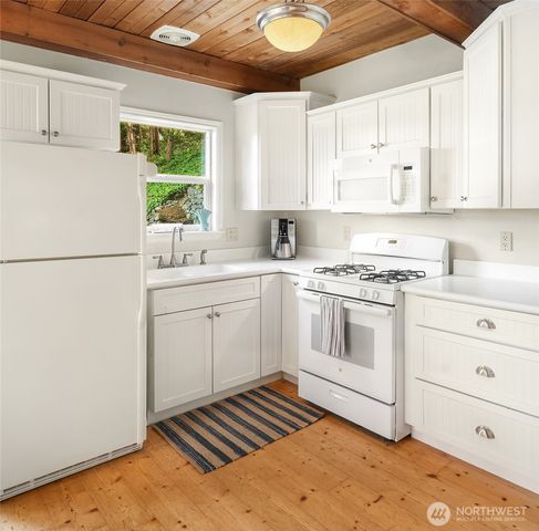 6602 Cromwell Beach Drive NW, Gig Harbor, WA 98335