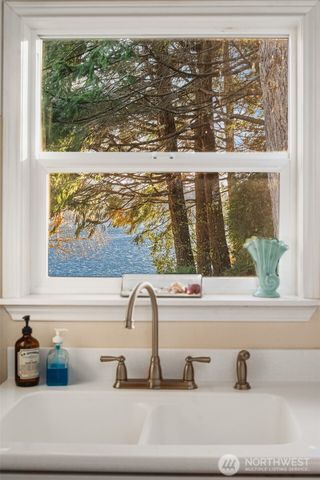 6602 Cromwell Beach Drive NW, Gig Harbor, WA 98335