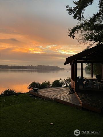 6602 Cromwell Beach Drive NW, Gig Harbor, WA 98335