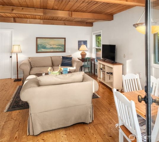 6602 Cromwell Beach Drive NW, Gig Harbor, WA 98335