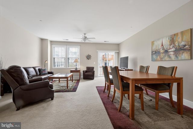 24672 BYRNE MEADOW SQ, Aldie, VA 20105