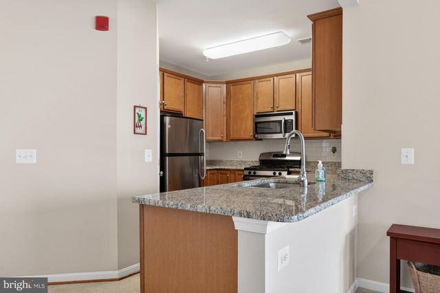 24672 BYRNE MEADOW SQ, Aldie, VA 20105