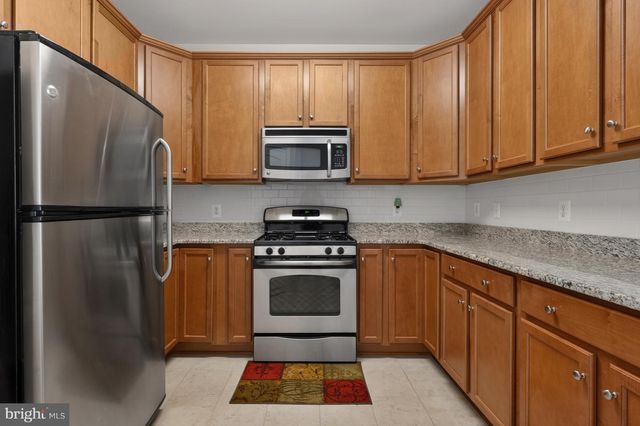 24672 BYRNE MEADOW SQ, Aldie, VA 20105