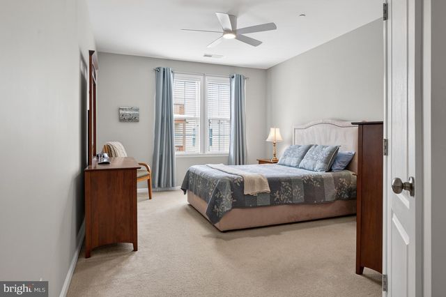 24672 BYRNE MEADOW SQ, Aldie, VA 20105