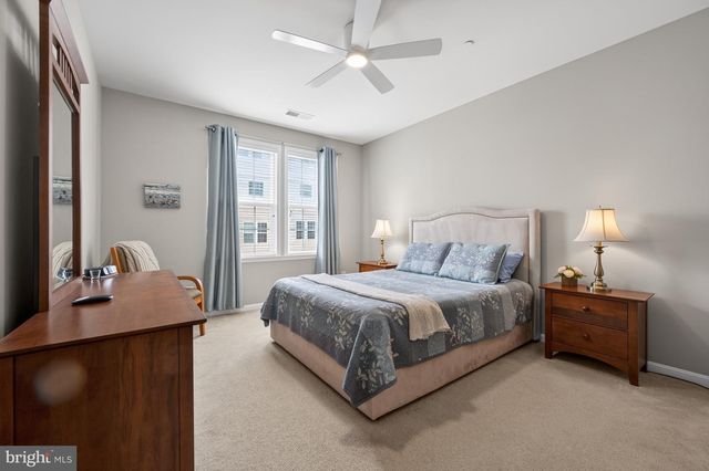 24672 BYRNE MEADOW SQ, Aldie, VA 20105