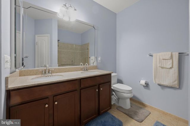 24672 BYRNE MEADOW SQ, Aldie, VA 20105